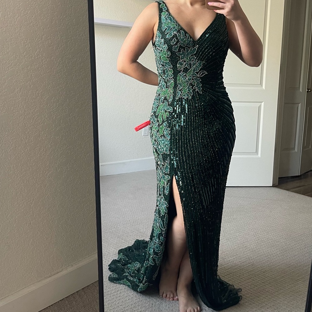 Mac Duggal Deep Green Beaded Floral Sleeveless Gown